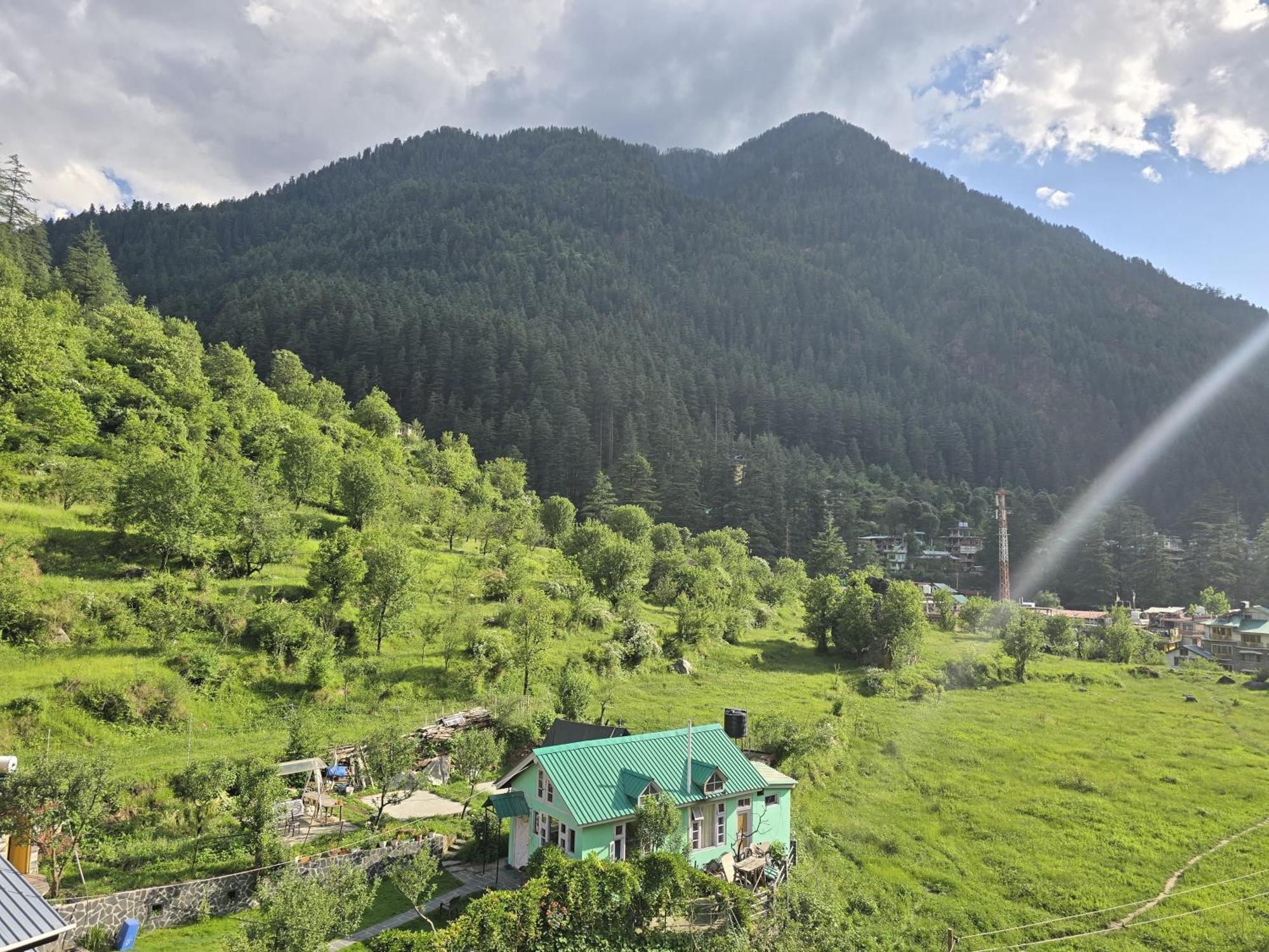 The Hillside Hotel Kasol Eksteriør billede